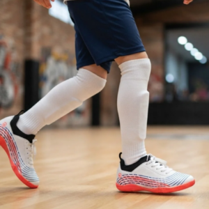 Chuteira Futsal Molekinho Branco/Coral 2808.339